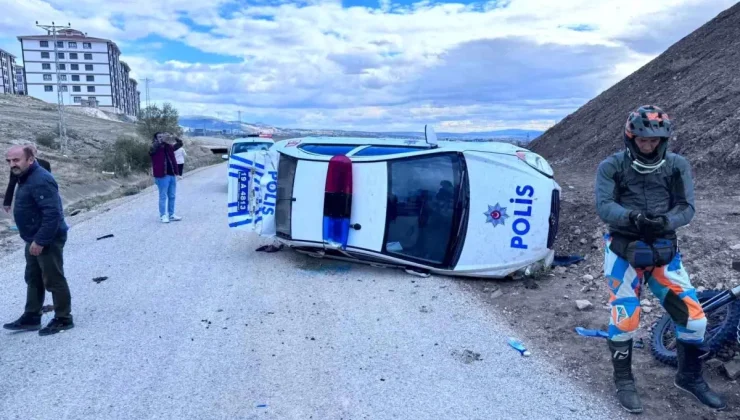 Çorum’da Kovalamaca Sonrası Polis Aracı Takla Attı, İki Polis Yaralandı