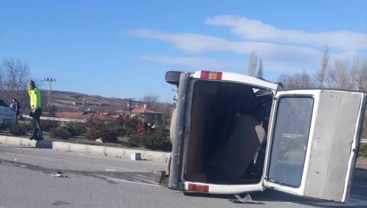 Çorum’da Trafik Kazası: 1 Ölü, 3 Yaralı